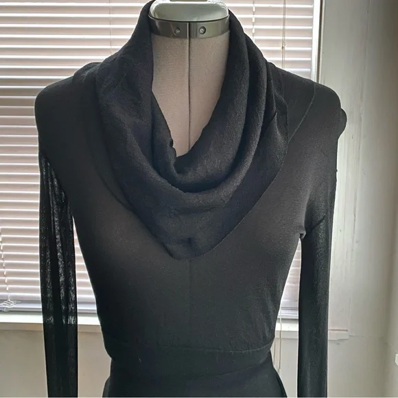 Beautiful Women's Sheer Long Sleeve Sweater Blouse Cowl Neck Size S - Picture 4 of 9